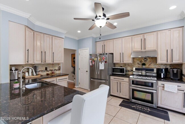 Building Photo - Spacious 3BR Jackson Colonial with Garage