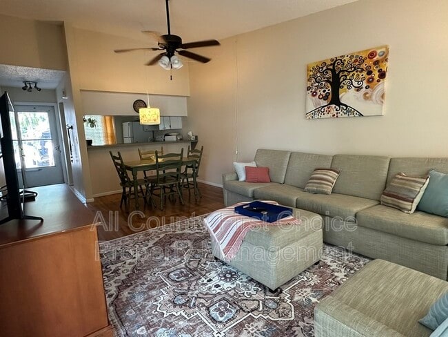 Building Photo - 7315 Parkside Villas Dr