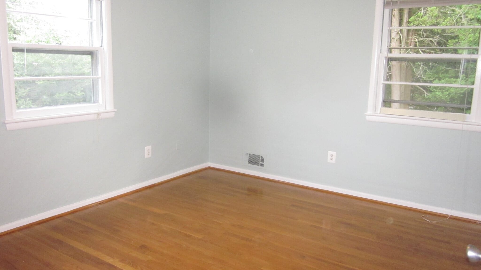 Building Photo - 1104 Desale St SW
