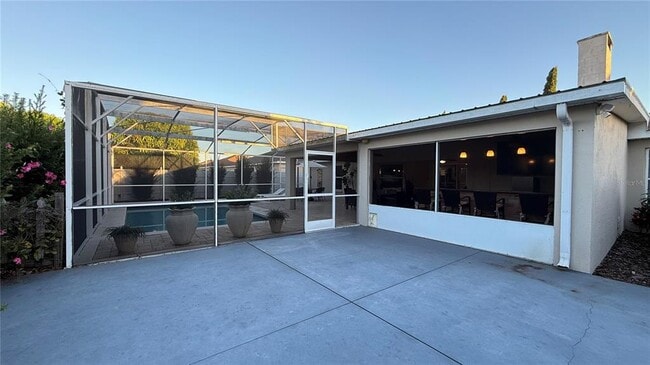 Building Photo - 175 Cloverdale Rd