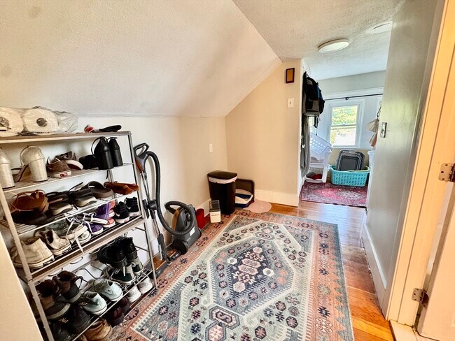 Building Photo - 89 Burget Ave