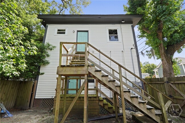 Building Photo - 902 E Bolton St