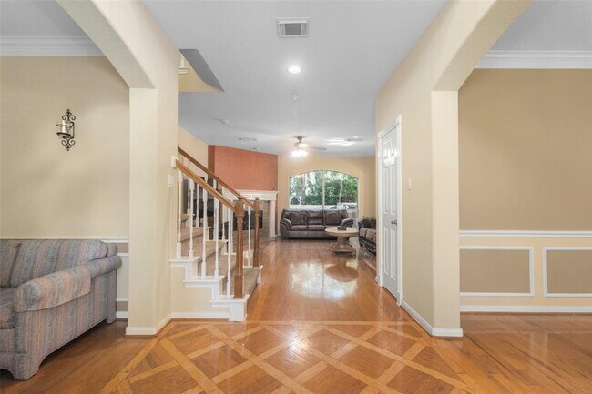 Building Photo - 5803 Song Ridge Ct
