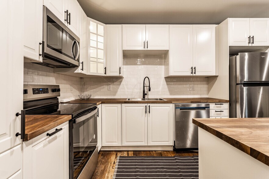Building Photo - 1411 N Olney St