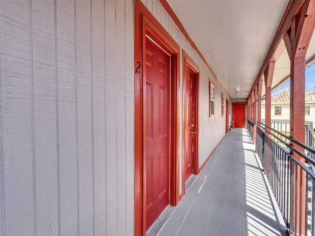 Building Photo - 2316 Freeman St