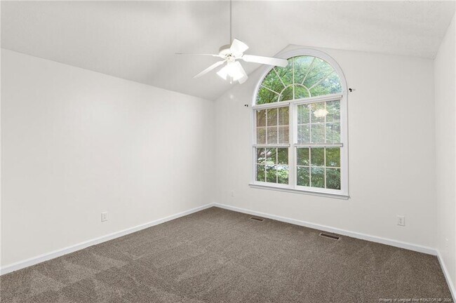 Building Photo - 757 Stone Cross Dr