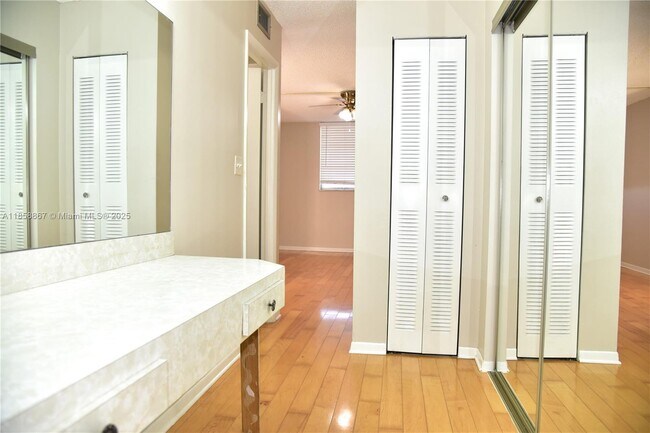 Building Photo - 404 NW 68th Ave