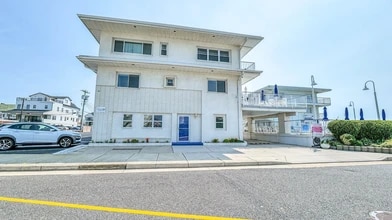 Building Photo - 5800 Boardwalk