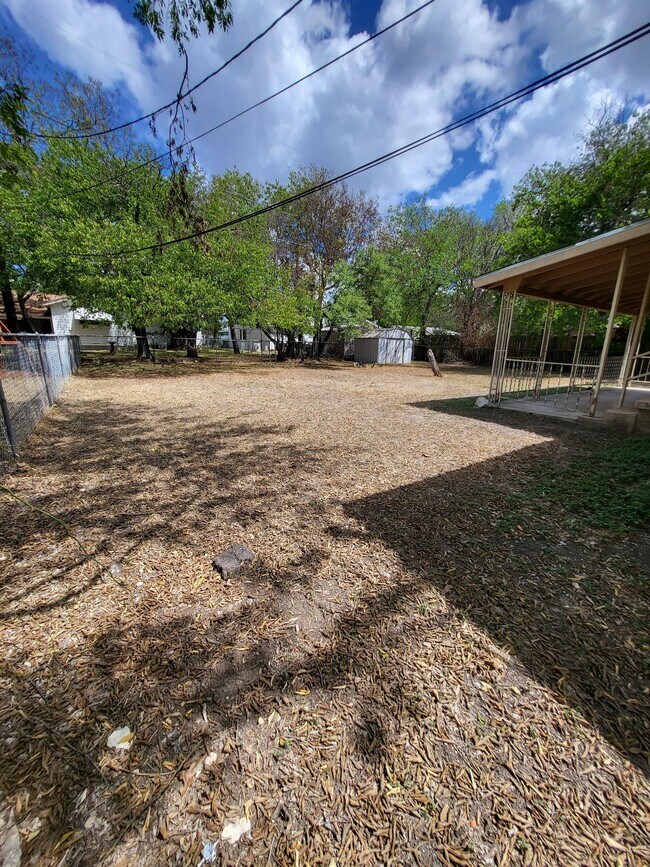 Building Photo - 2514 Post Oak Ave