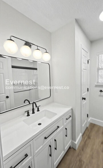 Building Photo - 5103 High St