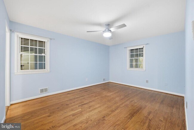 Building Photo - 808 Cottonwood Dr