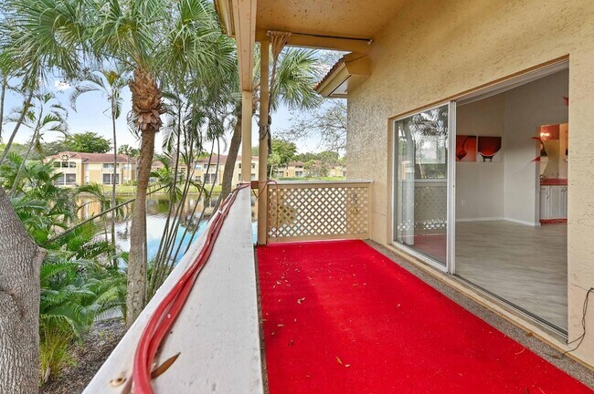 Building Photo - 4791 Via Palm Lakes