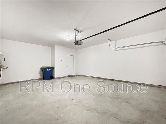 Building Photo - 4009 Savoy Wy