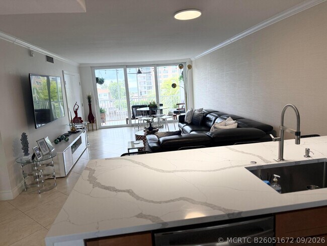 Building Photo - 3180 NE 48th Ct