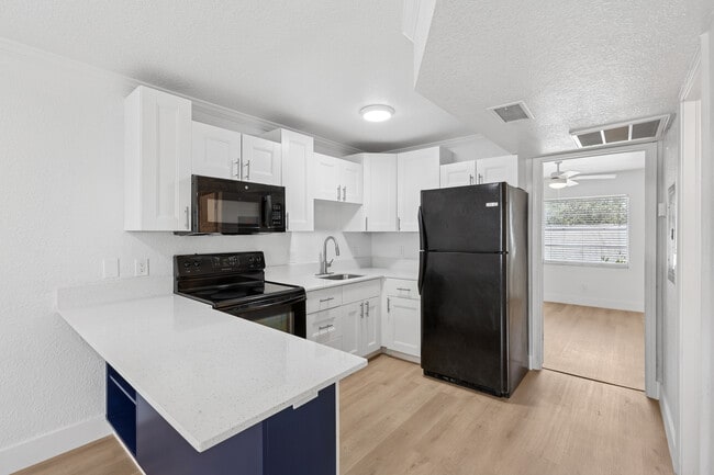 Building Photo - The William at Westshore