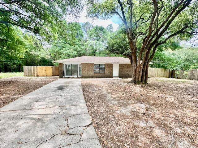 Building Photo - 423 John King Rd