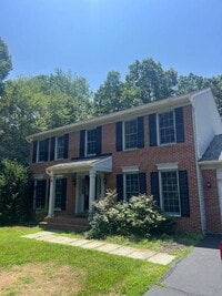 Building Photo - Spacious Colonial Home for Rent in Chancel...