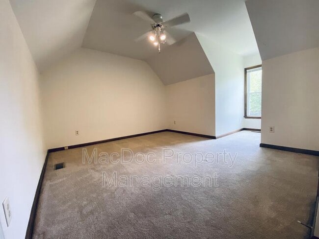 Building Photo - 10717 S Jamie Pl