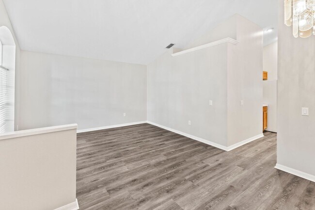 Building Photo - Great Home