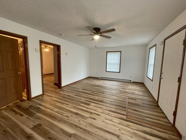 Building Photo - 152 Cecil St