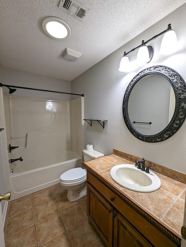 Building Photo - 1822 Brooke Beach Dr