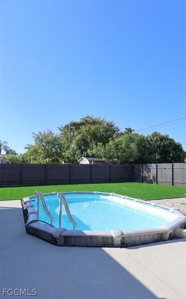 Building Photo - 1206 SE 23rd Pl