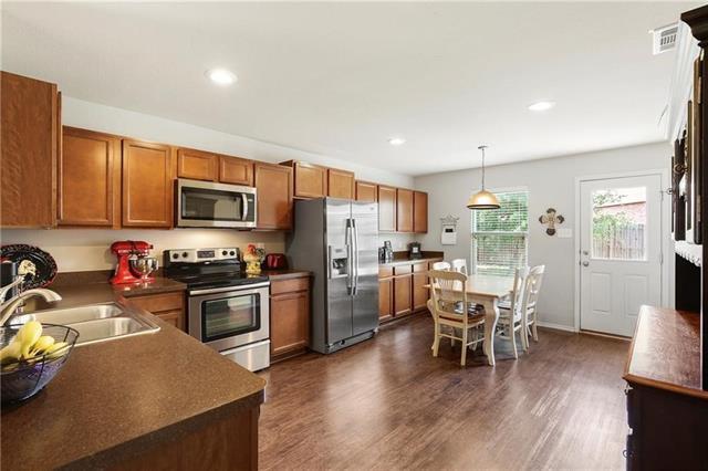 Building Photo - 807 Windflower Dr