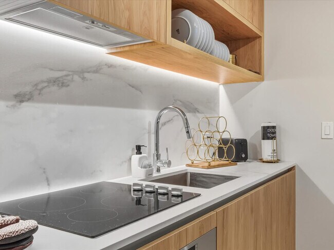 Building Photo - 11 NE 6th St