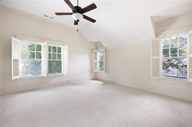Building Photo - 3487 Habersham Rd NW