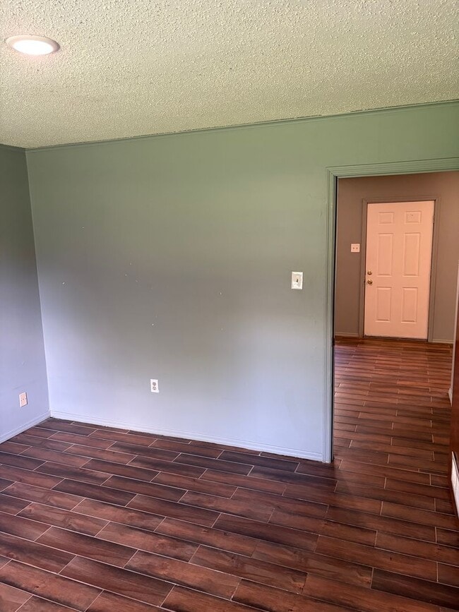 Building Photo - 205 N 37th St