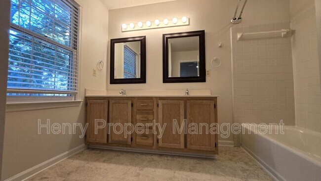 Building Photo - 214 Riverwalk Cir