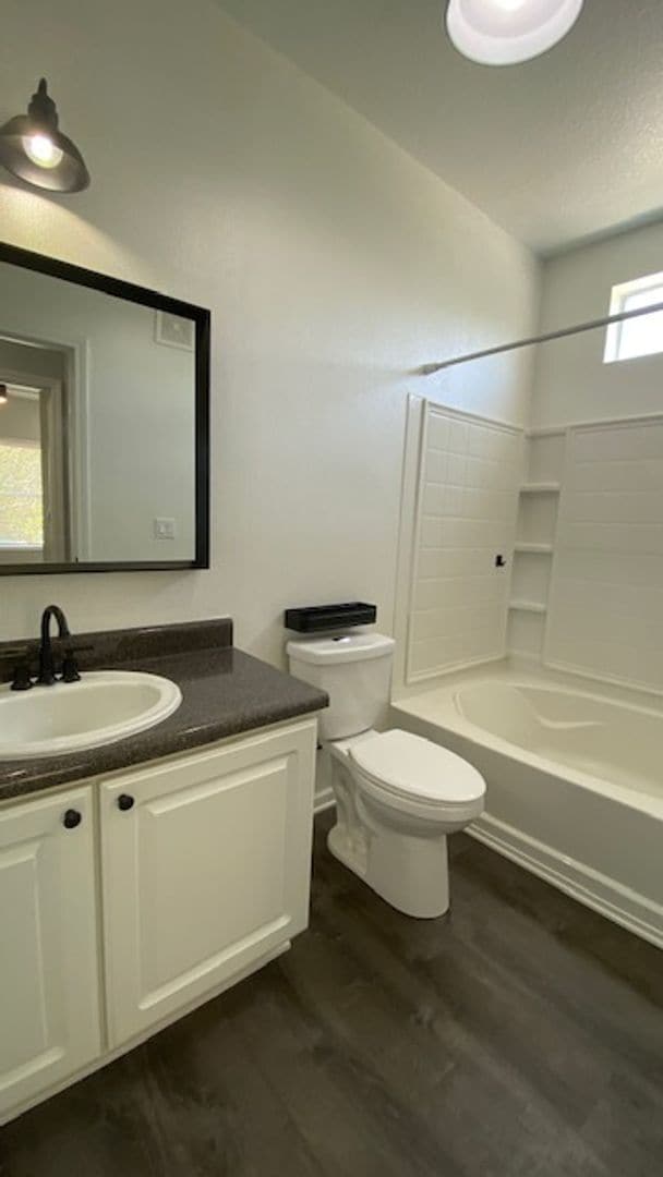 Building Photo - Beautiful 2/2 Condo Fully Remodeled!! A Must See to Appreciate!!