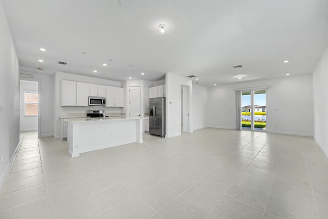 Building Photo - 3462 Cedar Grv Dr