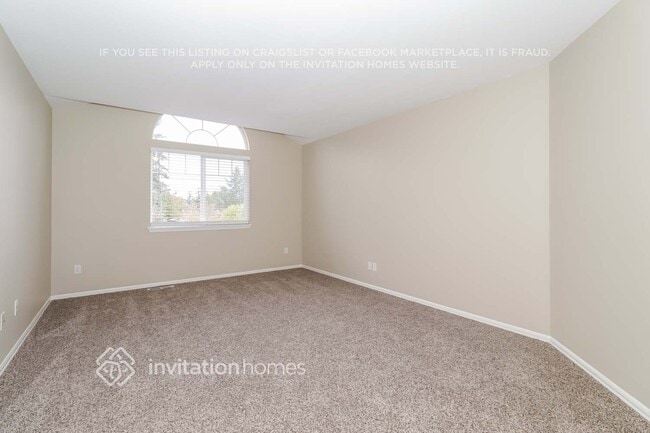 Building Photo - 8930 180th St Ct E