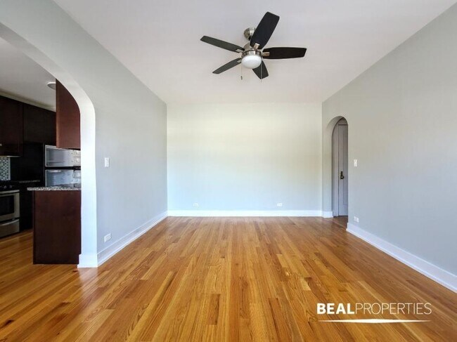 Building Photo - 1 bedroom in WINNETKA IL 60093