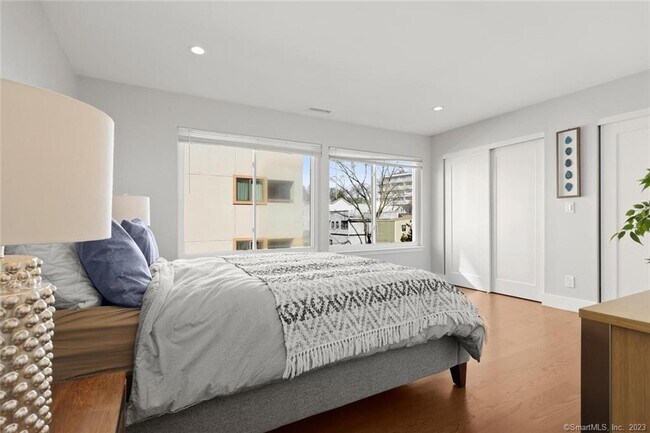 Building Photo - 1611 Washington Blvd