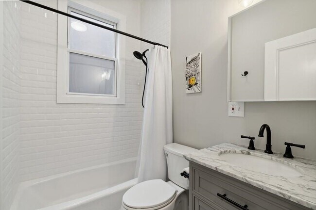 Building Photo - 161 Nesbit St