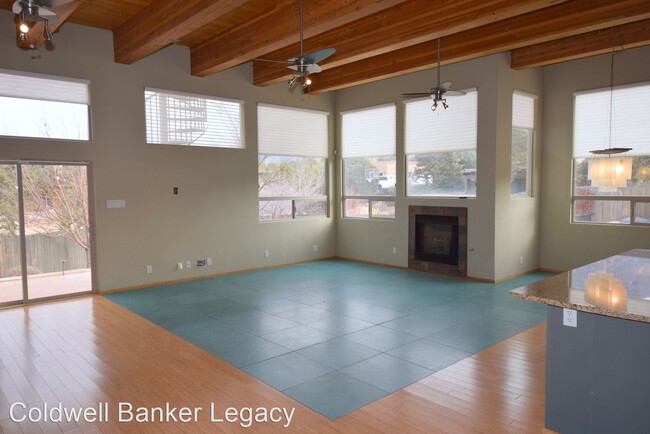 Building Photo - 3 br, 2.5 bath House - 1912 Quail Run Rd NE