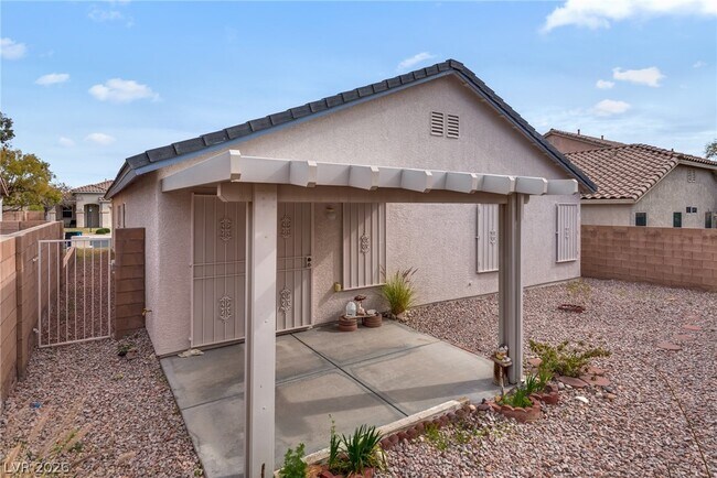 Building Photo - 4033 Baxter Peak St