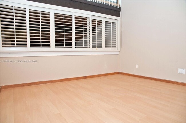 Building Photo - 19216 NE 25th Ave