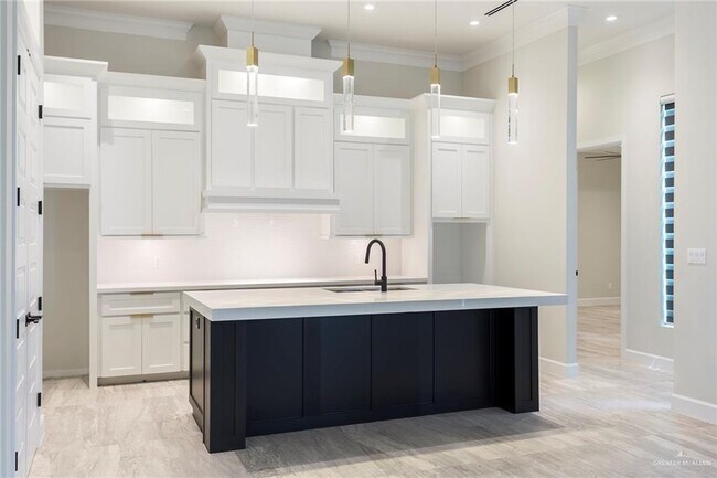 Building Photo - 37 N 24th St