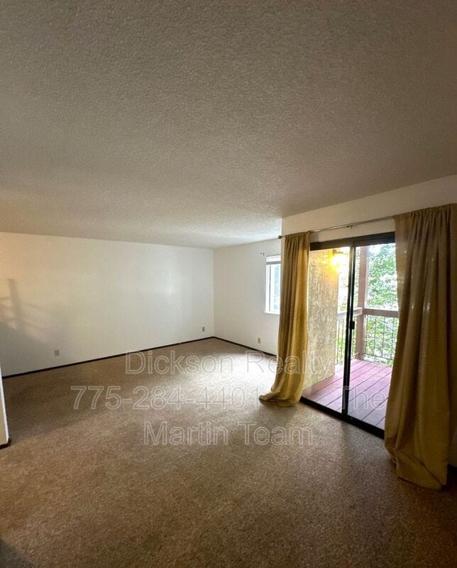 Building Photo - 1000 Beck St