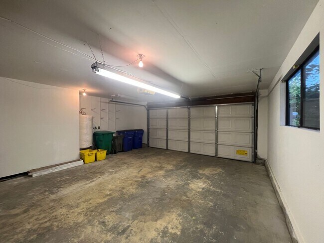 Building Photo - 3643 SE Tenino St