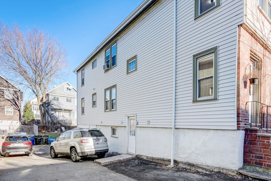 Building Photo - 95 Bailey Rd