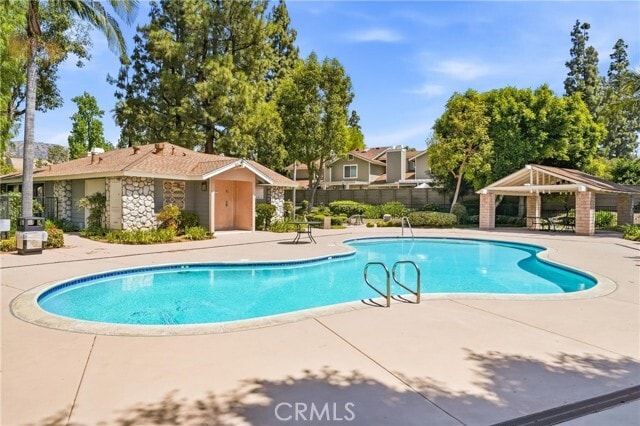 Building Photo - 977 Auburn Rd