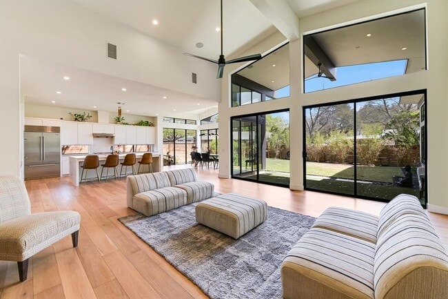 Building Photo - 6007 Nasco Dr