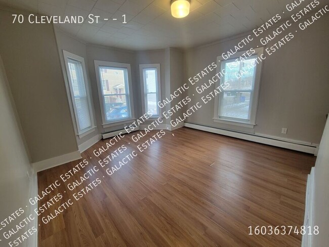 Primary Photo - 1st floor spacious 3 bedroom 1 bath with b...