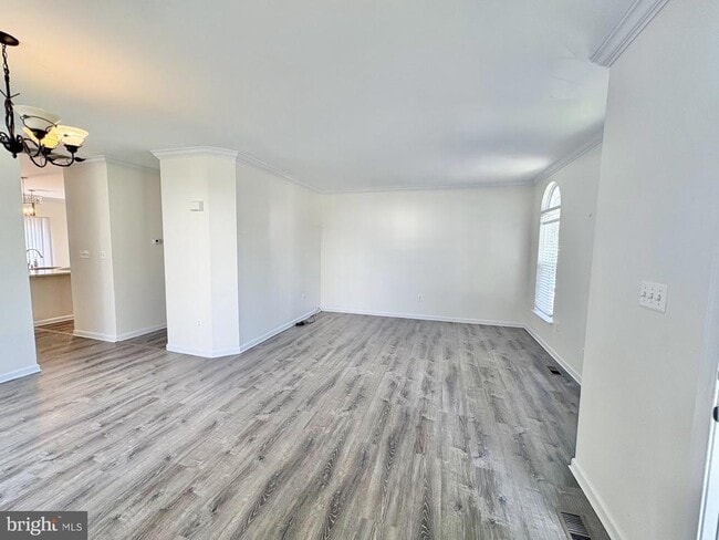 Building Photo - 8 Vargas Ct