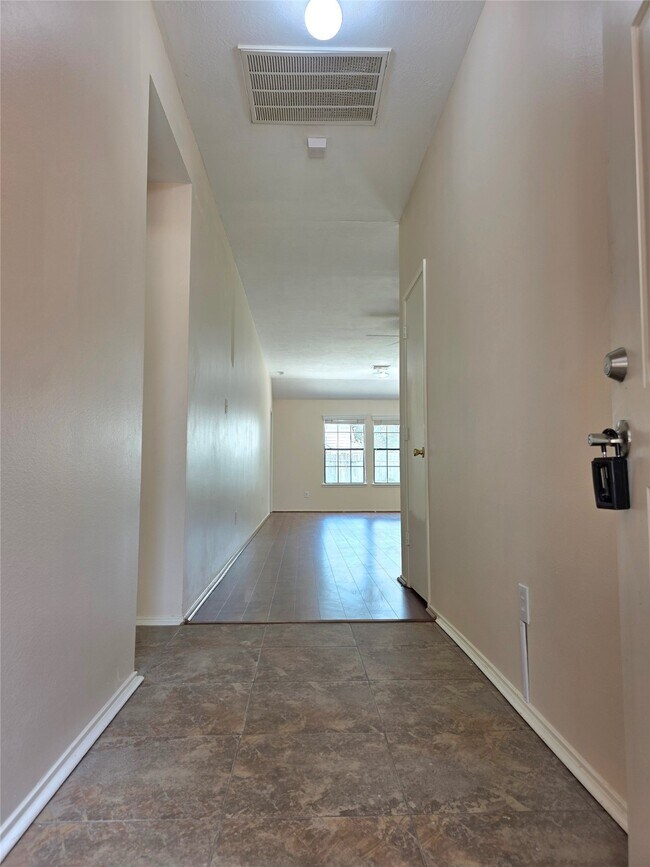 Building Photo - 16106 Darwood Ct