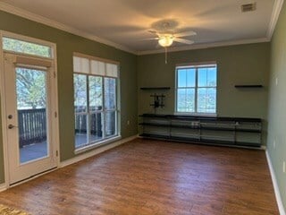 Building Photo - 2027 Balmoral Dr